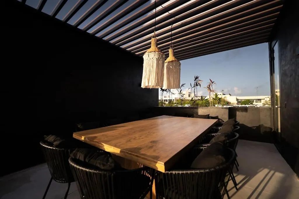 Luxury Twin Villas, 4 Private Pools, 2 Rooftops, Bbq, Near Beach Tulum 0*,  México