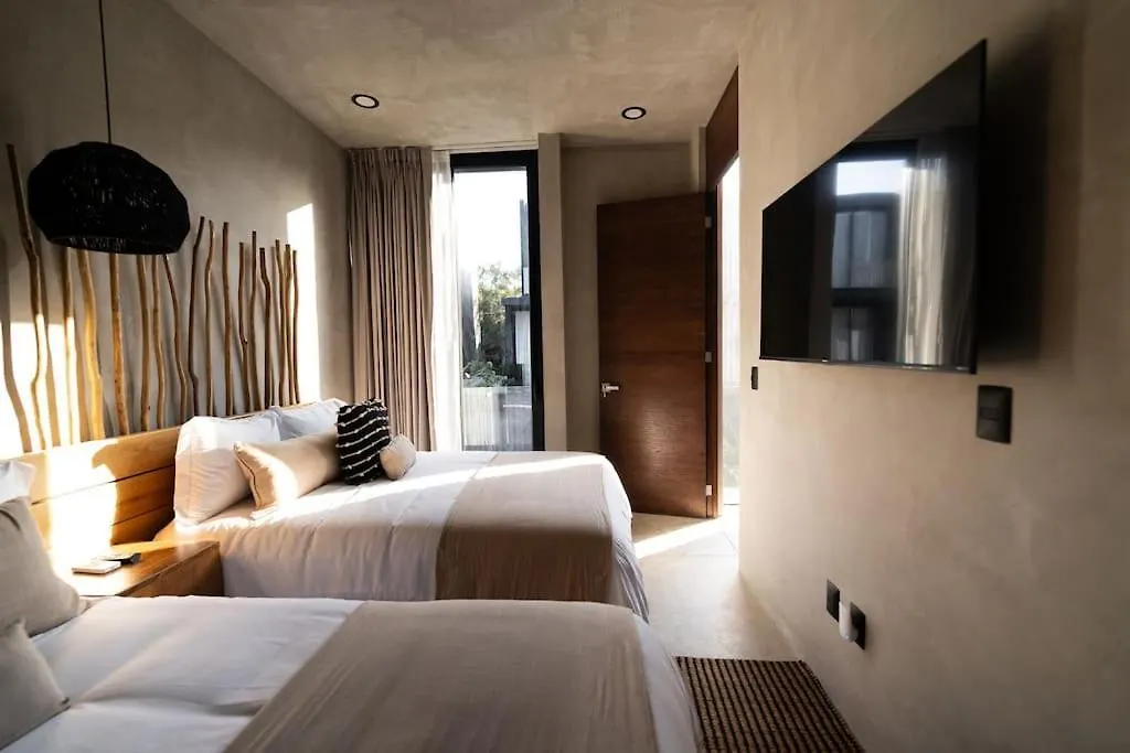 Luxury Twin Villas, 4 Private Pools, 2 Rooftops, Bbq, Near Beach Tulum Villa