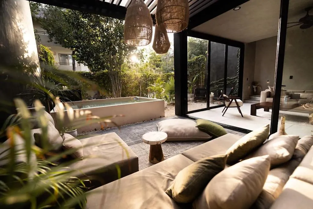 Luxury Twin Villas, 4 Private Pools, 2 Rooftops, Bbq, Near Beach Tulum Villa